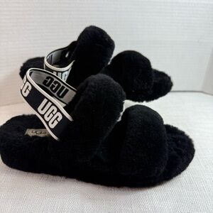 UGG Oh Yeah Slippers Women's 7 Black Sheepskin Fuzzy Slides Sandals Shoes Comfy